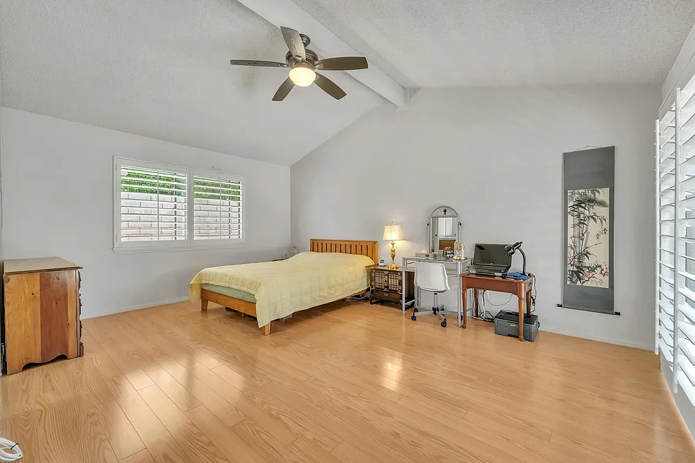 3 bed, 1882 sqft, $1,000 — Photo 1