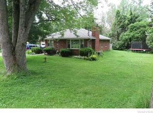 2097 N Creek Rd, Lake View, NY 14085