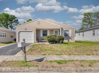 19 Lumsden St, Toms River, NJ 08757