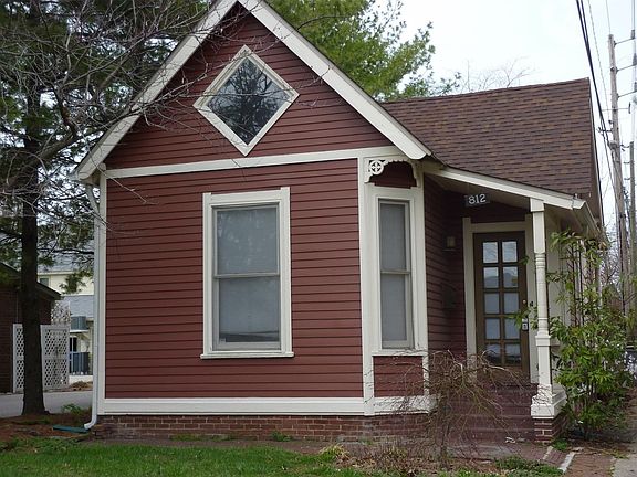 2nd image of 814 N Park Ave