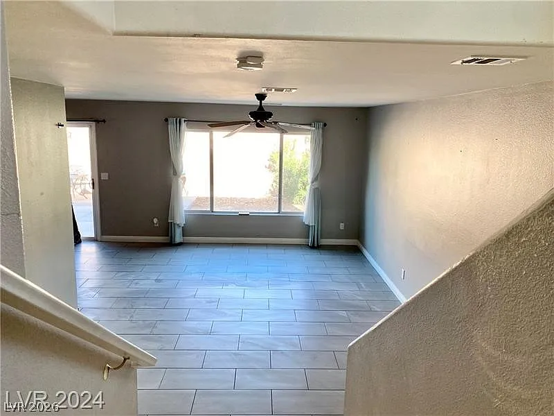 4 bed, 2.5 bath, 1569 sqft, $1,950 — Photo 2