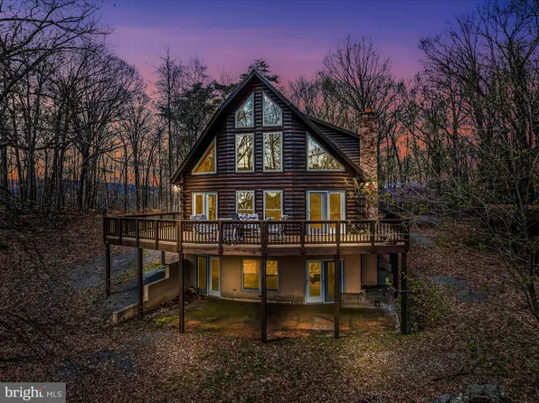 1903 Gaither Rd, Great Cacapon, WV 25422