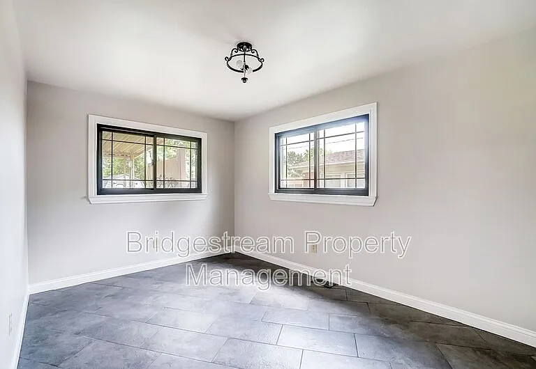 4354 Meadowcroft Rd — Photo 18