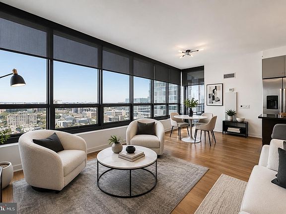 4th image of 2101 Market St Unit 2001