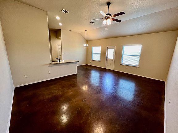 3rd image of 104 Stacy Ln