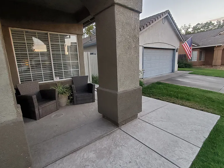 8008 Bridgeburn Ct — Photo 3