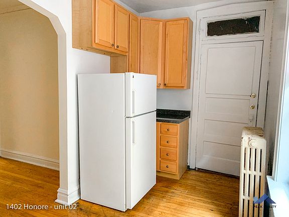 4th image of 1400 N Honore St #1677816