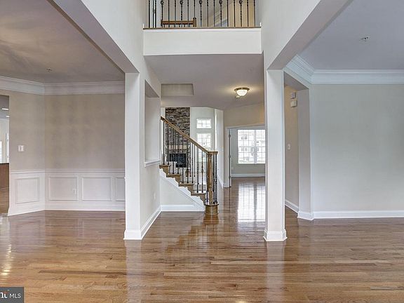 4th image of 3114 Winterbourne Dr
