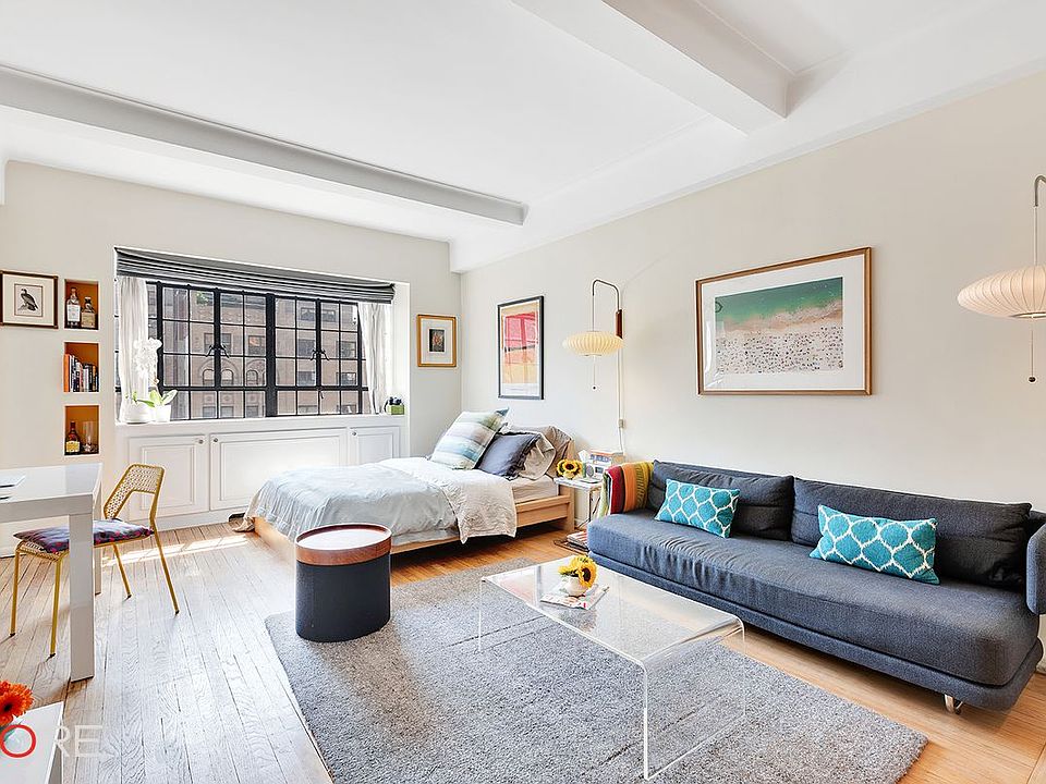 1st image of 10 Park Ave #15F
