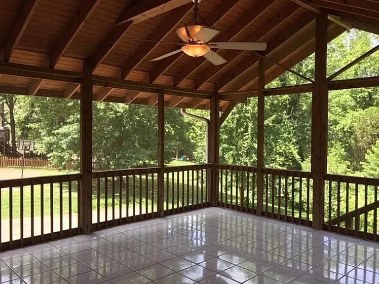 1524 Pinkerton Rd — Photo 2