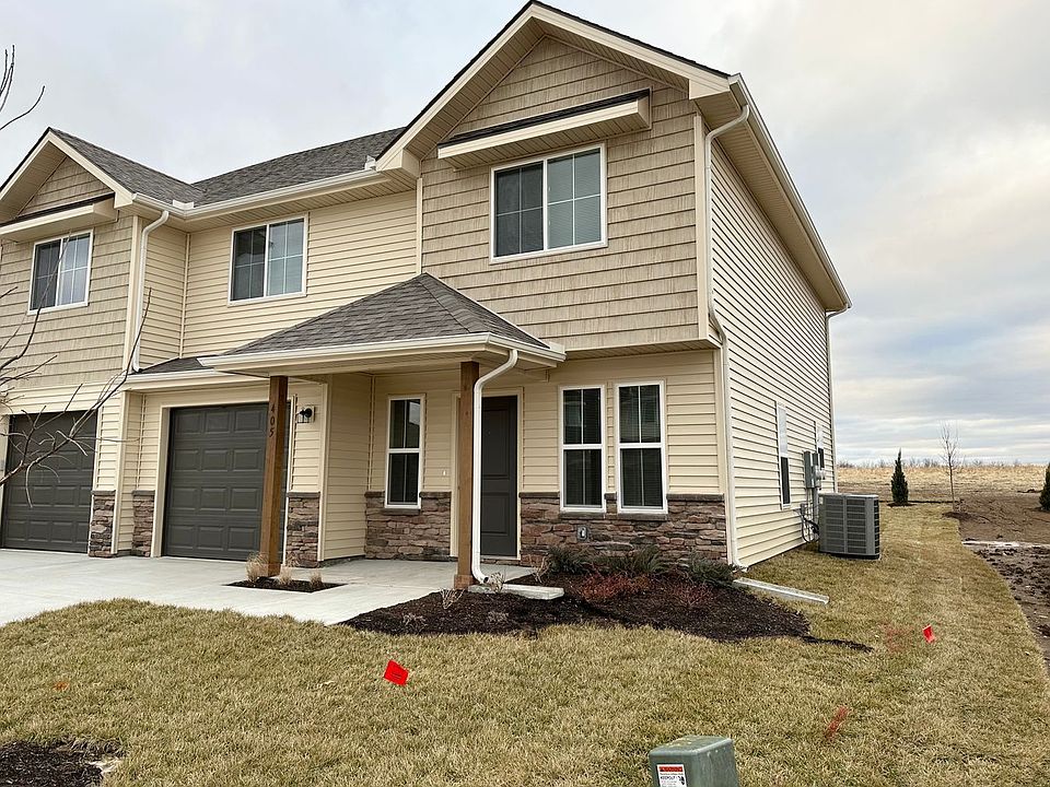 1st image of 405 SE Rose Garden Ln