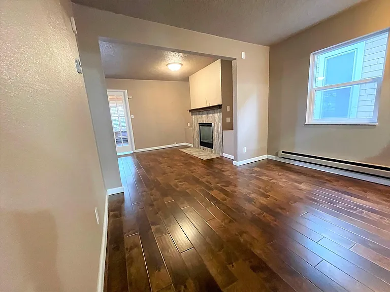 2022 W Pikes Peak Ave — Photo 6