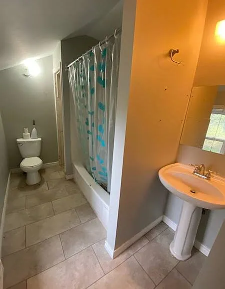 17 Shade St #A — Photo 8