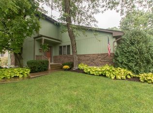 618 Viking Dr #622, Batavia, IL