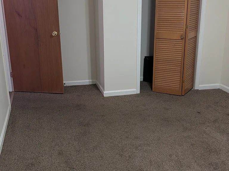 611 S Skinner Ave — Photo 14