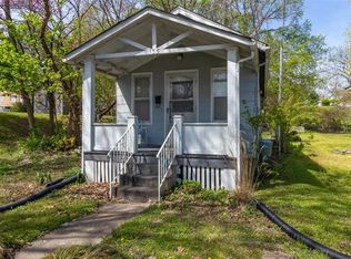 135 N 3rd St, Sainte Genevieve, MO 63670