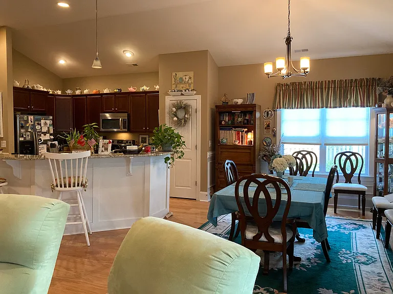 110 Shore Ct — Photo 7