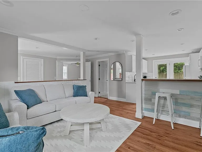 19 Warren Ave #19 — Photo 2