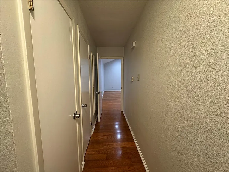 12119 Dunlap St — Photo 17