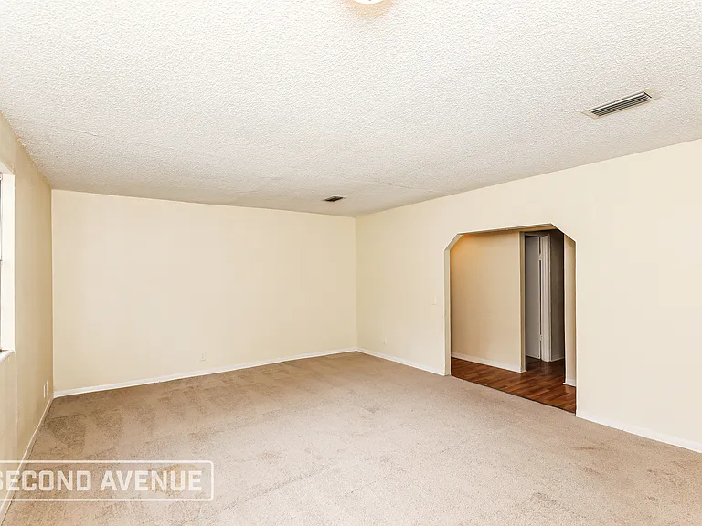 5805 Christobel Ave — Photo 3