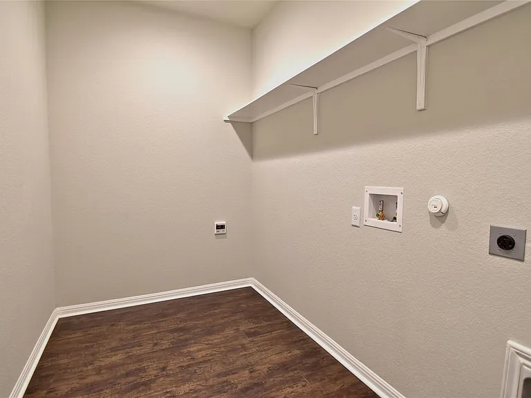 317 Clearlake Dr — Photo 11