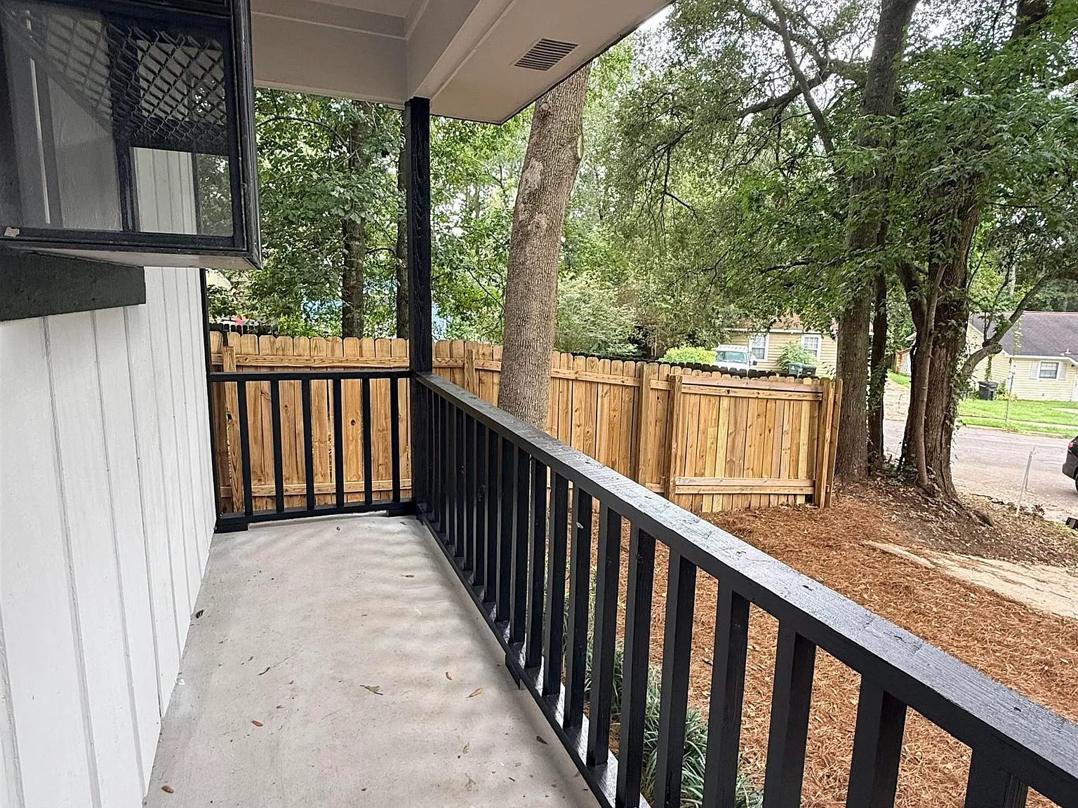 2 bed, 2.0 bath, 1052 sqft, $1,400 — Photo 4