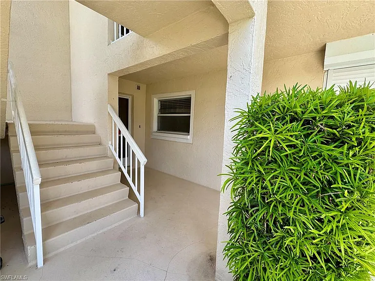 661 Squire Cir #101 — Photo 23