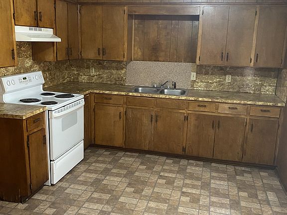 3rd image of 103 W Dunn Ave #8