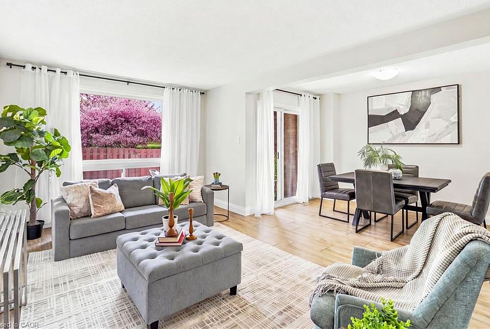 1st image of 49 Peel St E #38