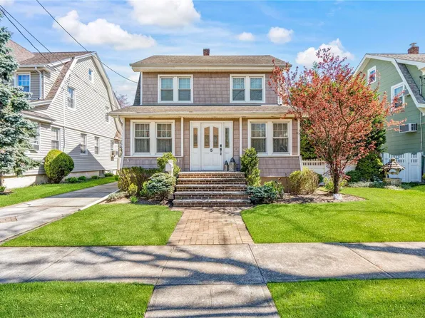 5 Hazel Place, Lynbrook, NY 11563