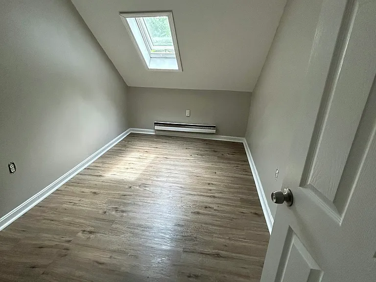150 S Main St #7 — Photo 4