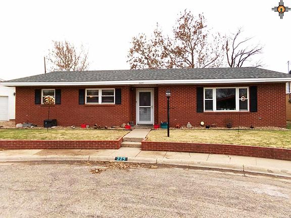 2nd image of 225 Floyd Golden Cir