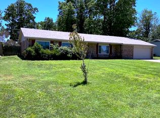 720 W Pleasant St, Aurora, MO 65605