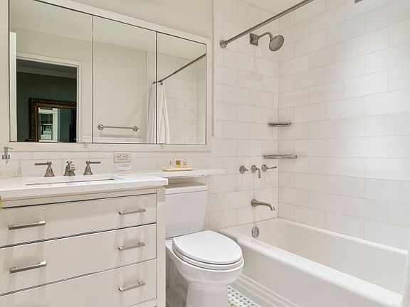5th image of 710 Park Ave APT 14D