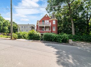 96 Lounsbury St, Waterbury, CT 06706