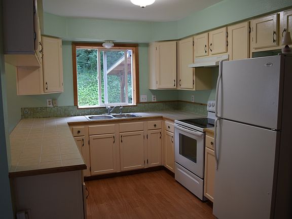3rd image of 4406 Abby Way