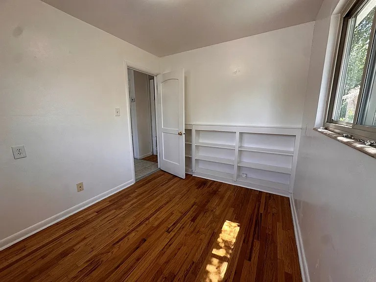 628 S University St — Photo 23