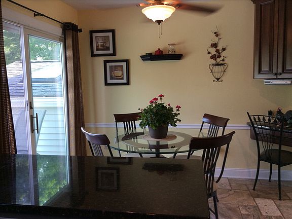 Eating area and TV cabinet