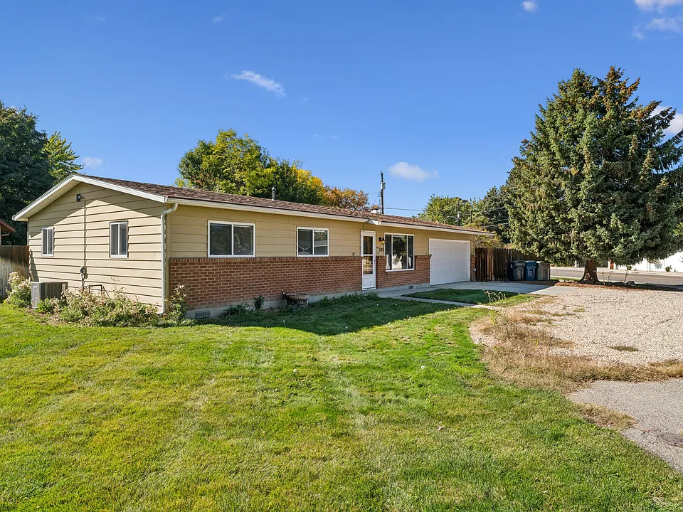 505 W Iowa St