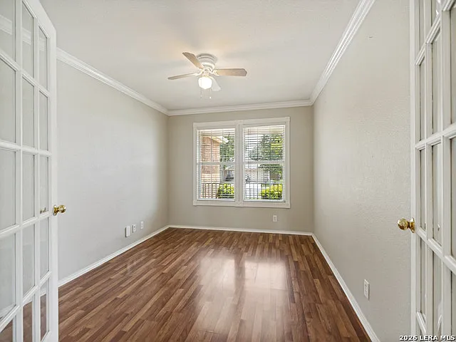 200 Katie Ct — Photo 4