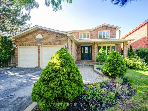 1348 Windrush Dr, Oakville, ON L6M 1W7