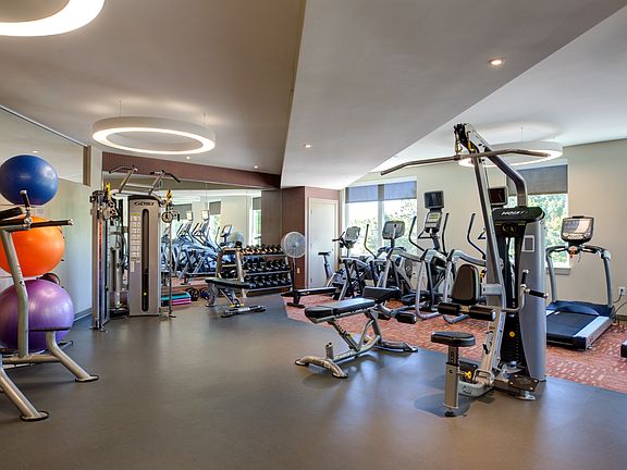 24/7 Fitness Center