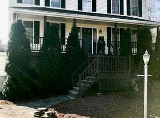 127 Williamsville Rd, Hubbardston, MA 01452