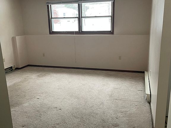 5th image of 1100 Northland Dr APT 4