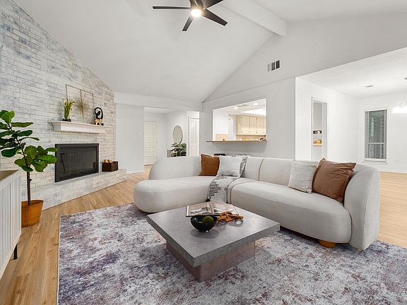 4th image of 4805 Midoak Cir