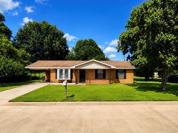 203 Darius St, Crockett, TX 75835
