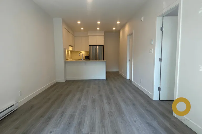 700 Clarke Rd #203 — Photo 9