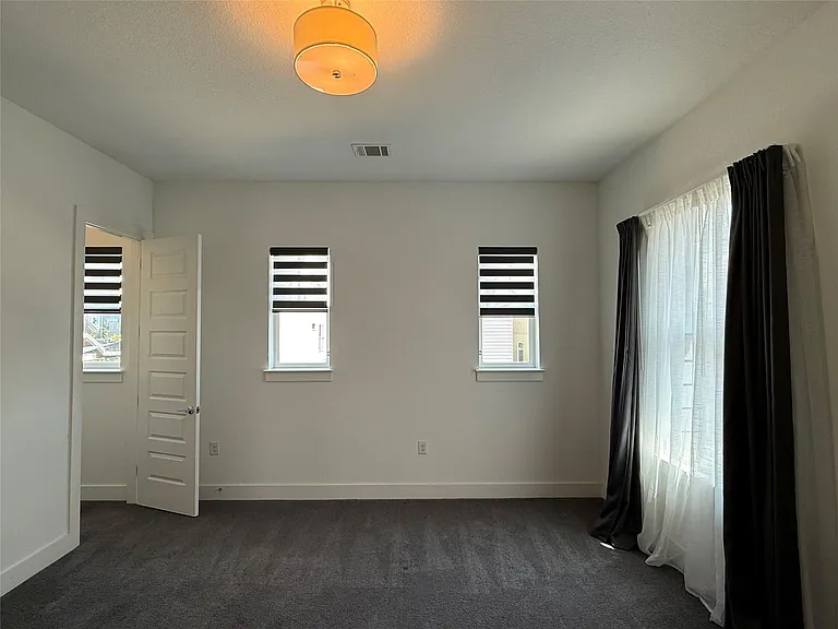 6117 Seville Dr — Photo 18