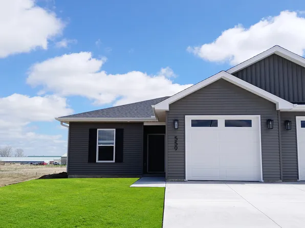 559 N 4th Ave, Eldridge, IA 52748