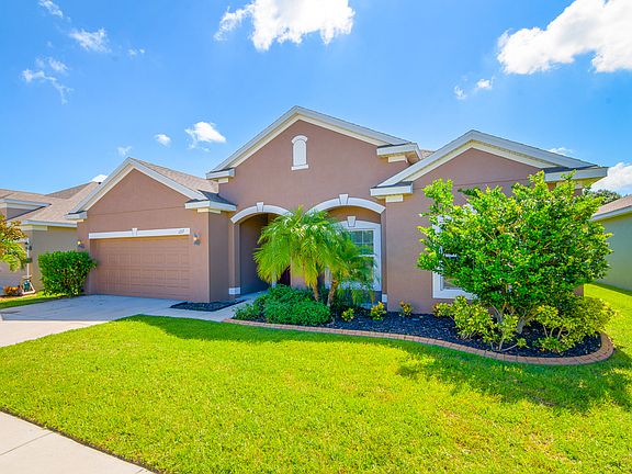 2nd image of 1217 Parker Den Dr